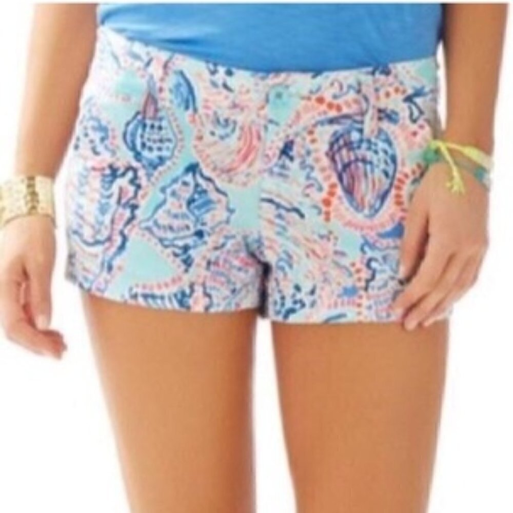 Lilly Pulitzer Walsh Shorts in Shell Me About It Pattern, size 6